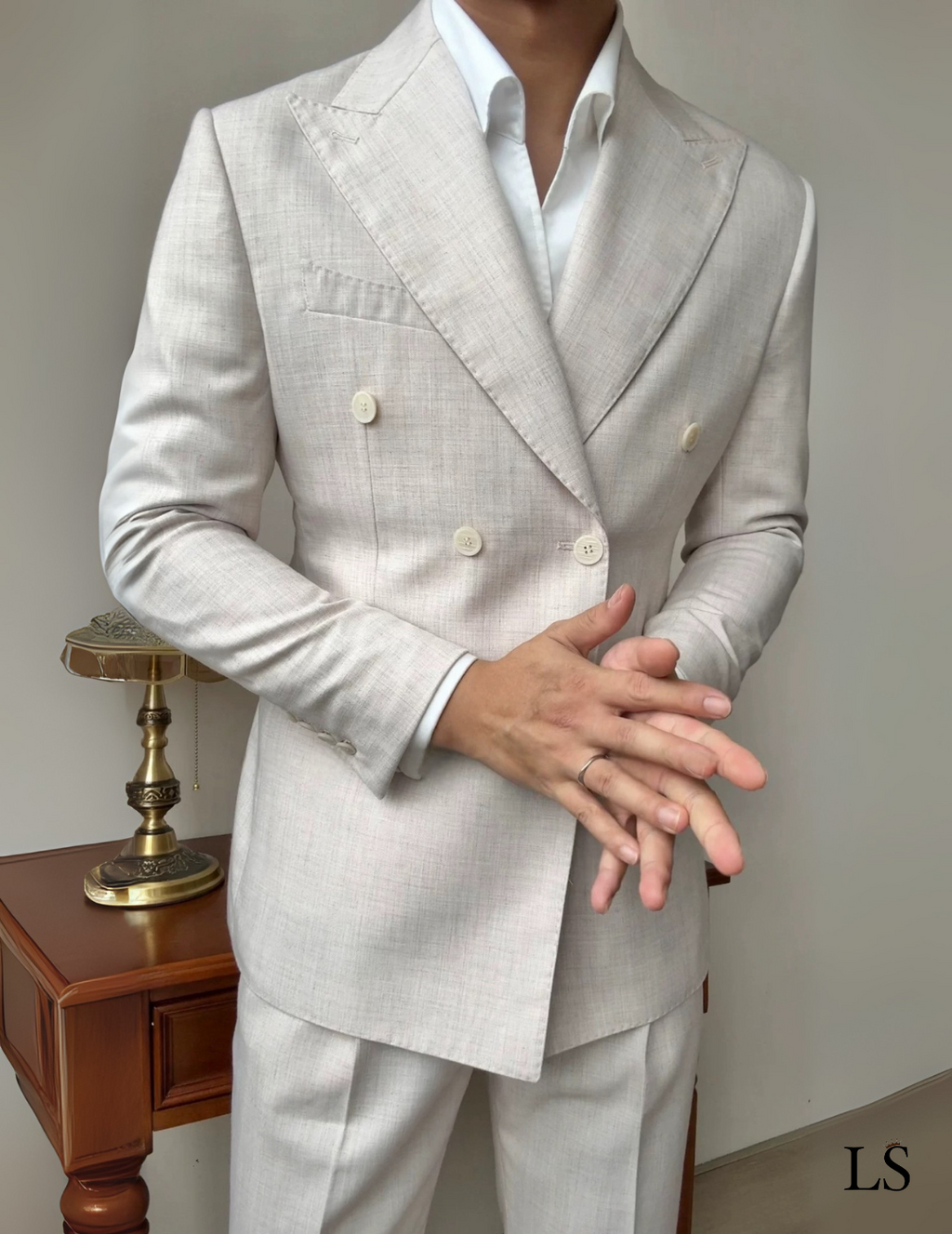 Double-Breasted Sabbia Di Lino Suit