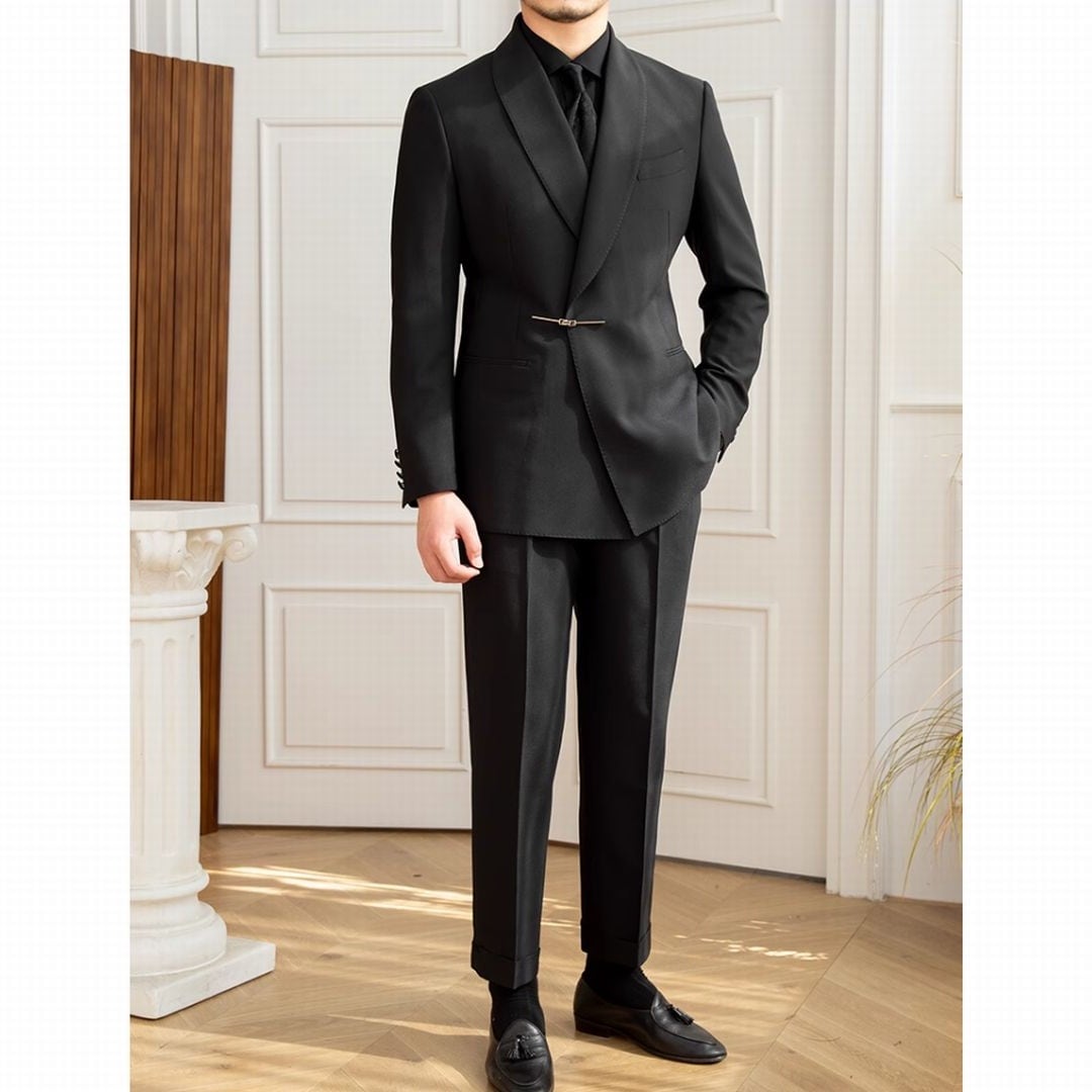 Bolzano Double-Breasted Suit